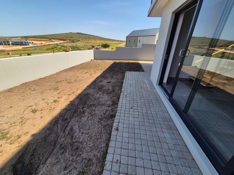 4 Bedroom Property for Sale in Outeniquasbosch Western Cape